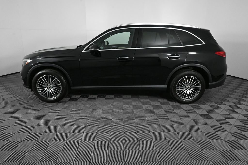 Certified 2024 Mercedes-Benz GLC 300 4MATIC image 3