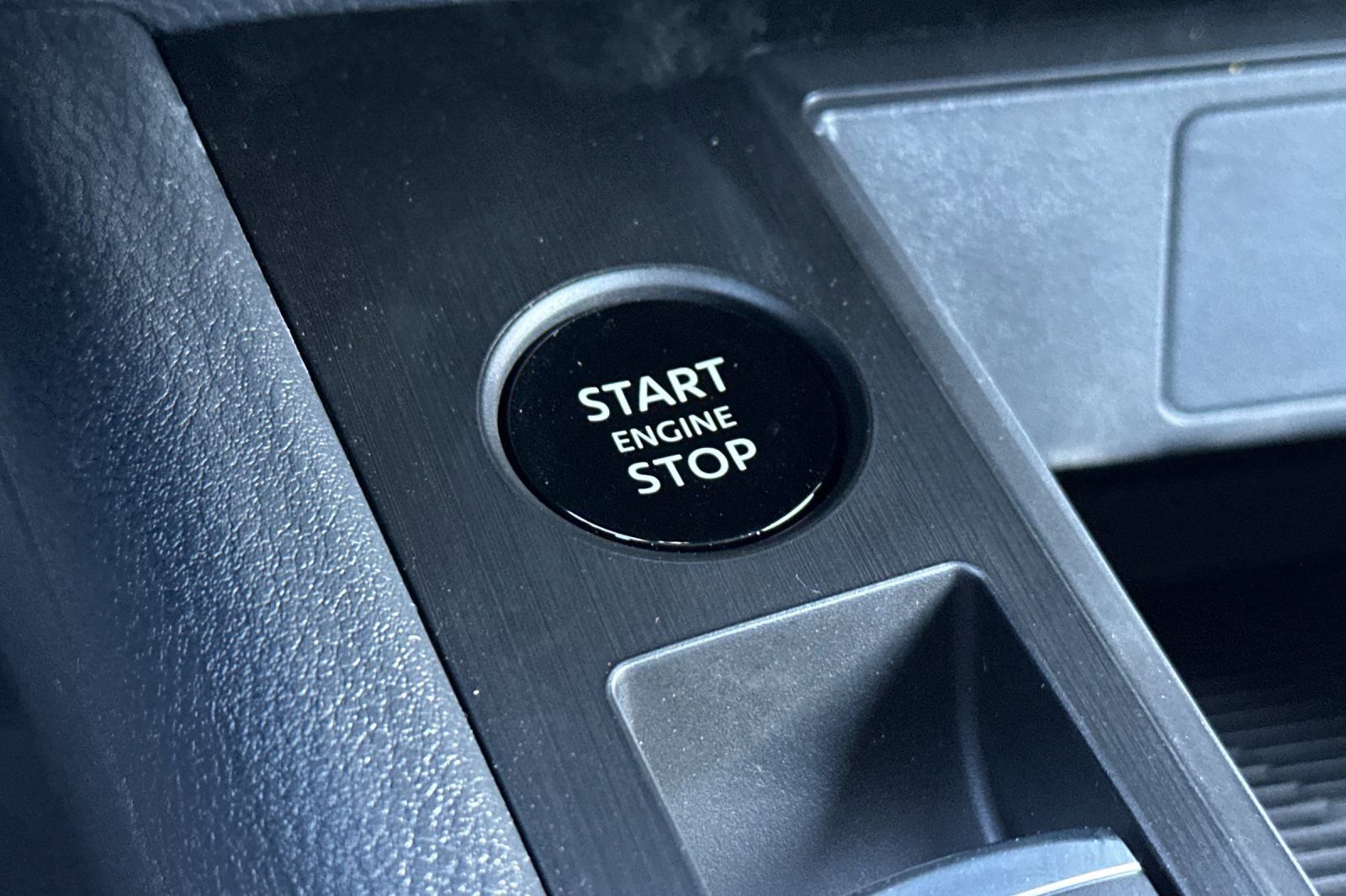 New 2026 Nissan Kicks S image 32