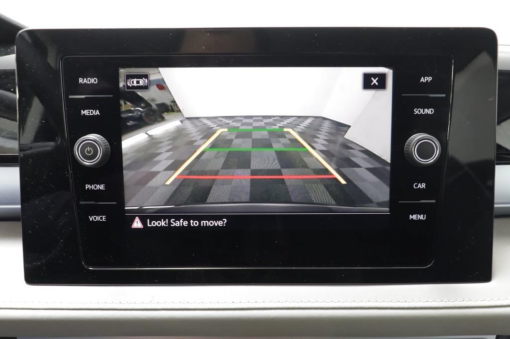 New 2026 Volkswagen Taos SE AWD/4WD image 11