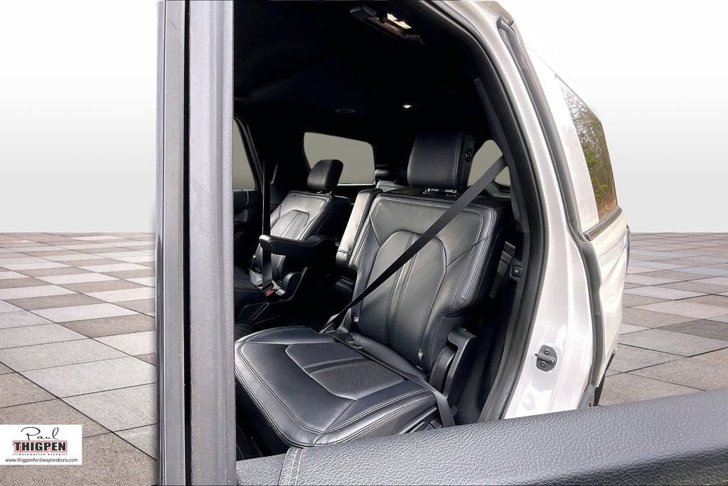Used 2019 Ford Expedition Limited w/ Equipment Group 302A AWD/4WD image 25