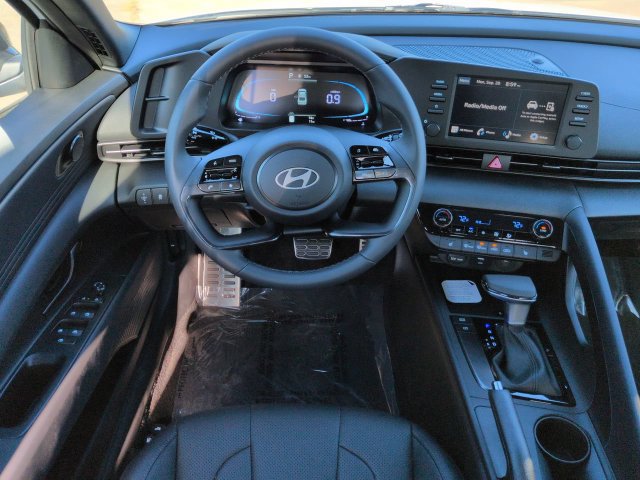 New 2026 Hyundai Elantra SEL Sport FWD image 15