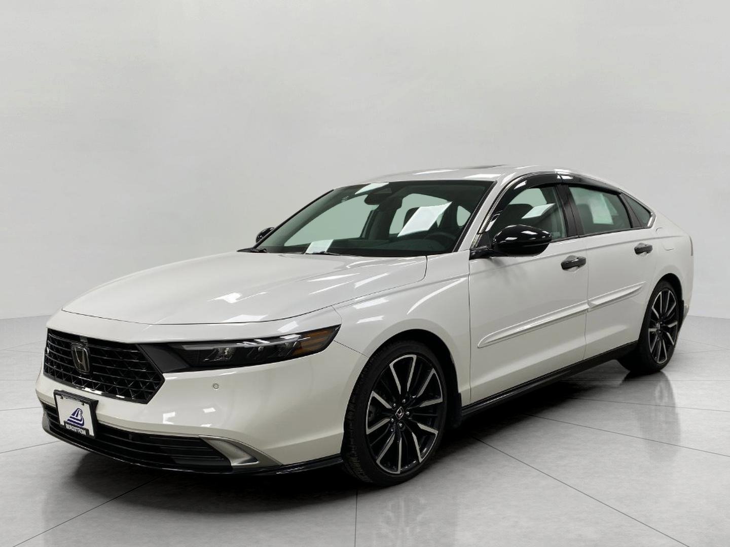 Used 2024 Honda Accord Touring image 9