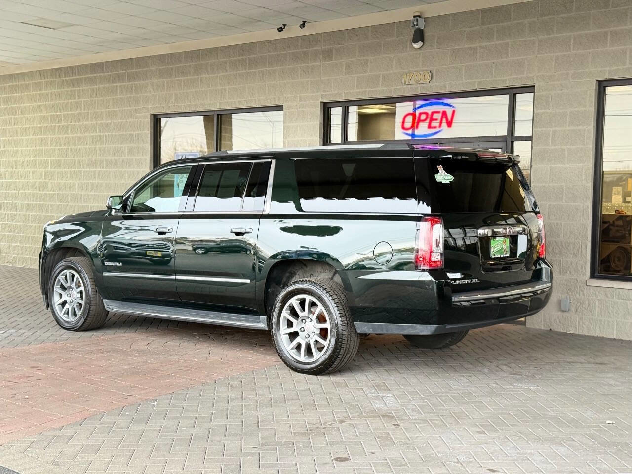 Used 2016 GMC Yukon XL Denali w/ Open Road Package image 66