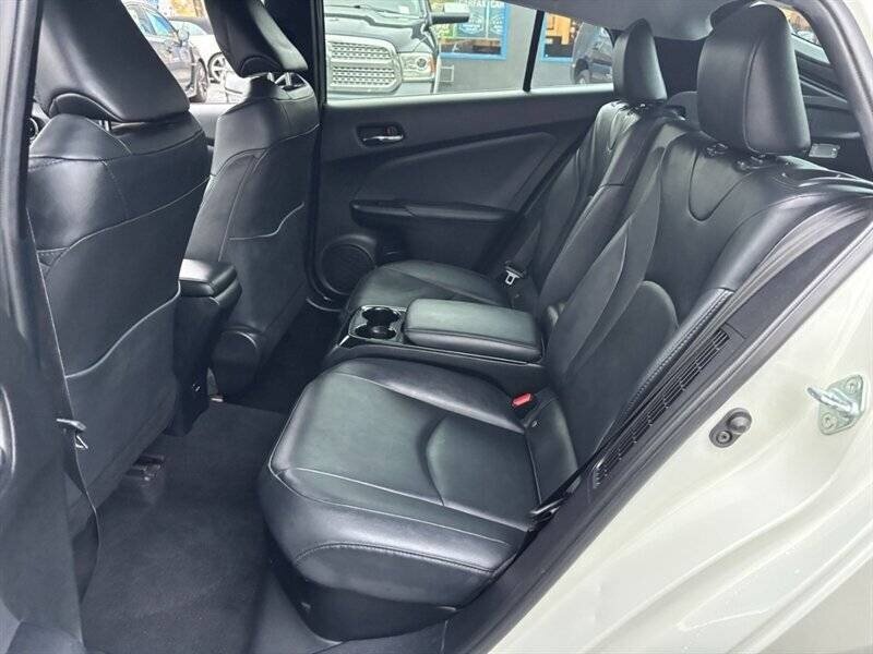 Used 2019 Toyota Prius Prime Premium w/ Carpet Mat Package FWD image 7