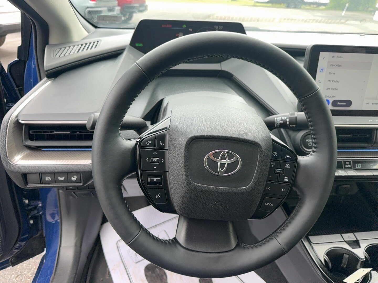 Used 2024 Toyota Prius XLE AWD/4WD image 13