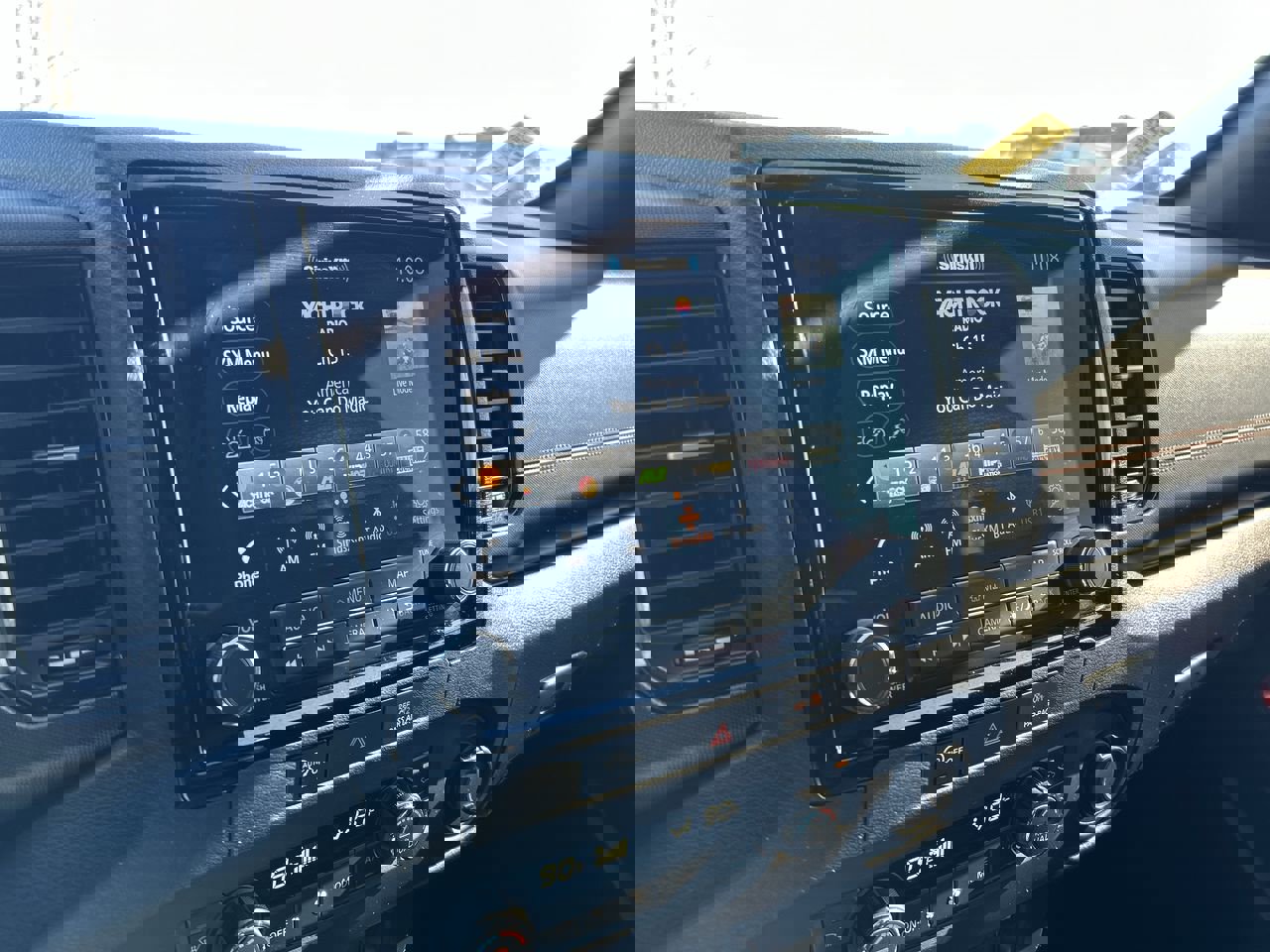 Used 2024 Nissan Frontier PRO-4X w/ Off-Road Protection Package image 27