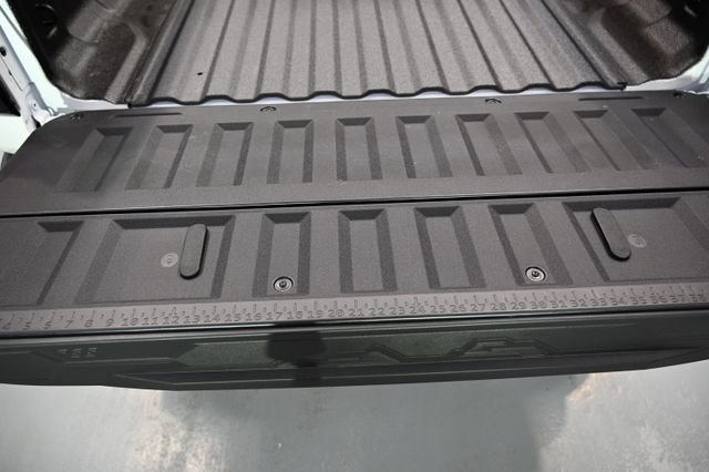 New 2026 GMC Canyon AT4 w/ Technology Plus Package AWD/4WD image 8