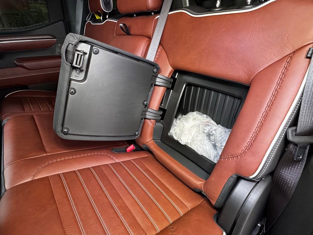 Used 2022 GMC Sierra 1500 Denali Ultimate AWD/4WD image 46
