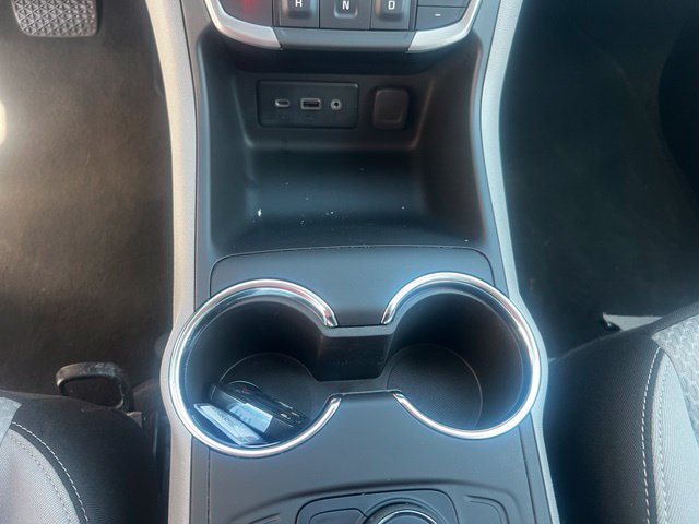 Used 2024 GMC Terrain SLE FWD image 18