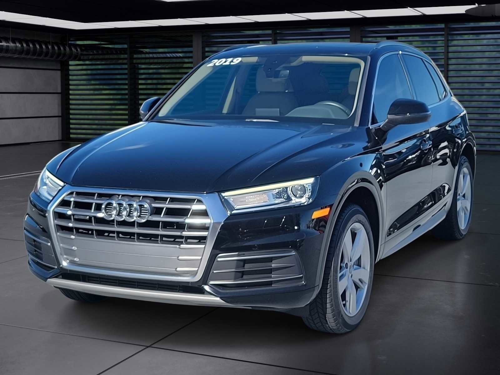 Used 2019 Audi Q5 2.0T Premium w/ Convenience Package