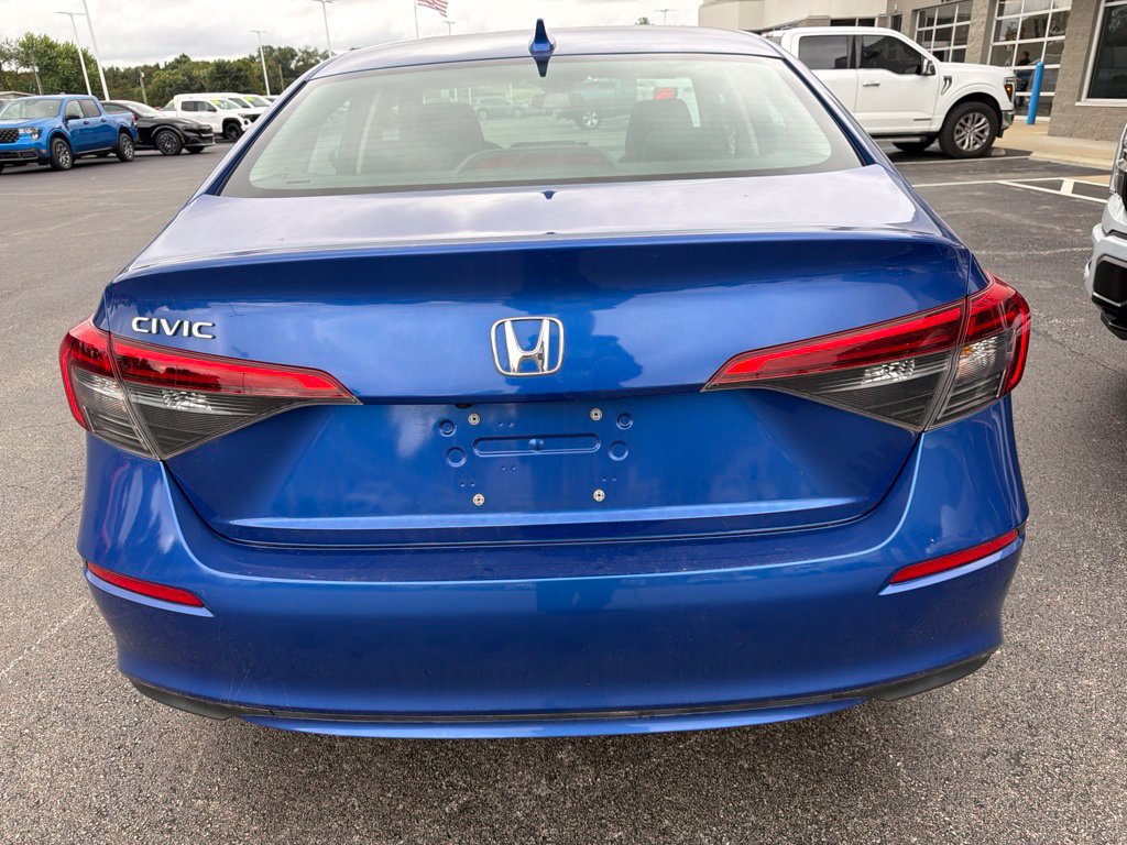 Used 2022 Honda Civic EX image 3