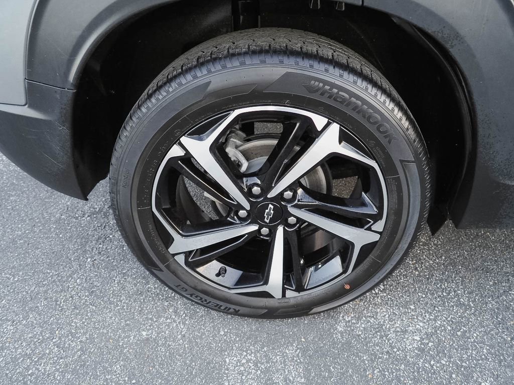 Certified 2023 Chevrolet TrailBlazer RS w/ Sun and Liftgate Package image 38