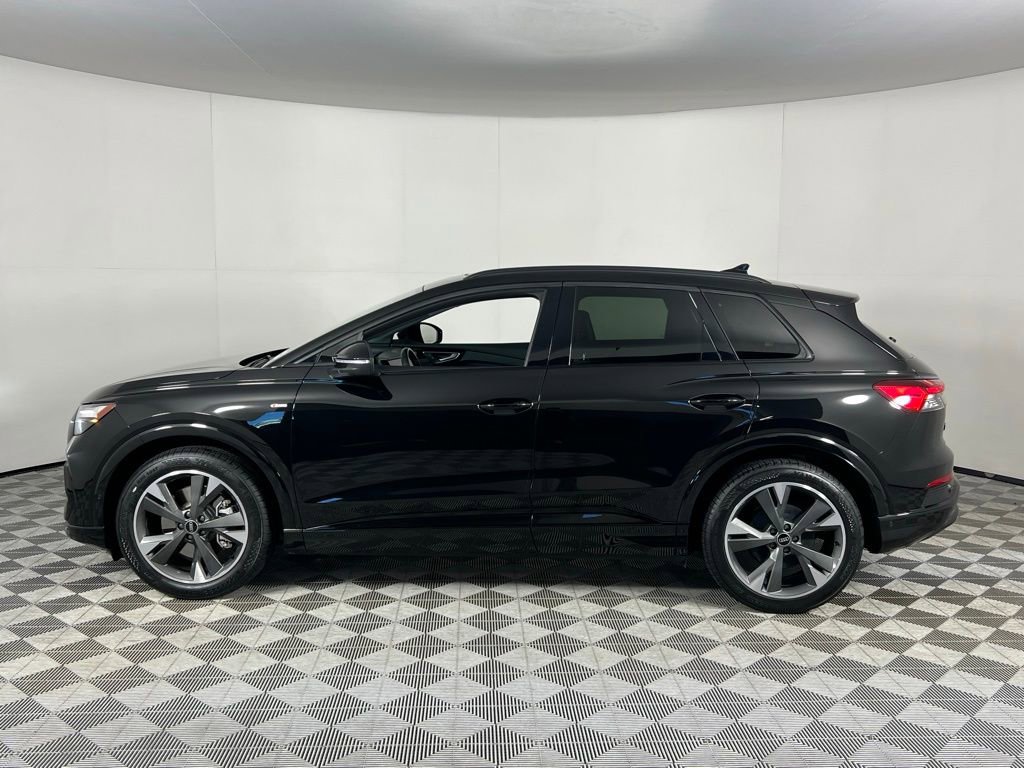 Used 2024 Audi Q4 e-tron Premium Plus w/ Premium Plus image 11