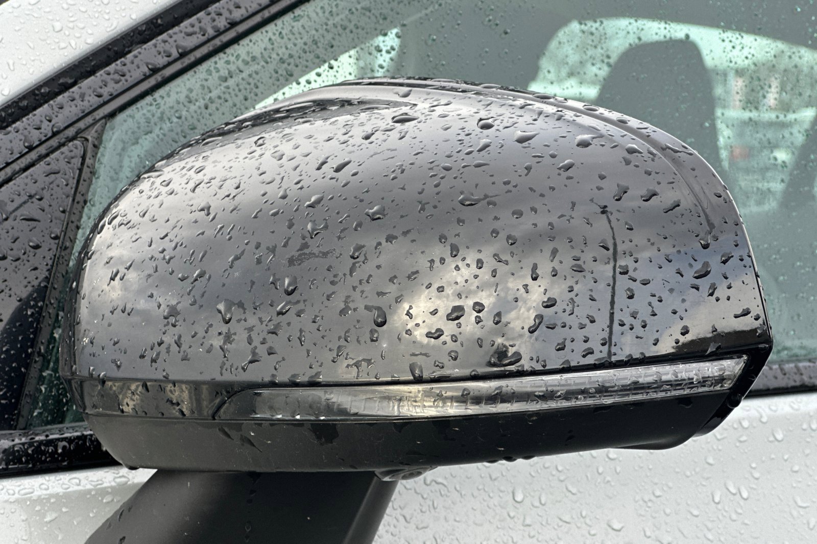 Used 2024 Volvo S60 B5 Plus image 52