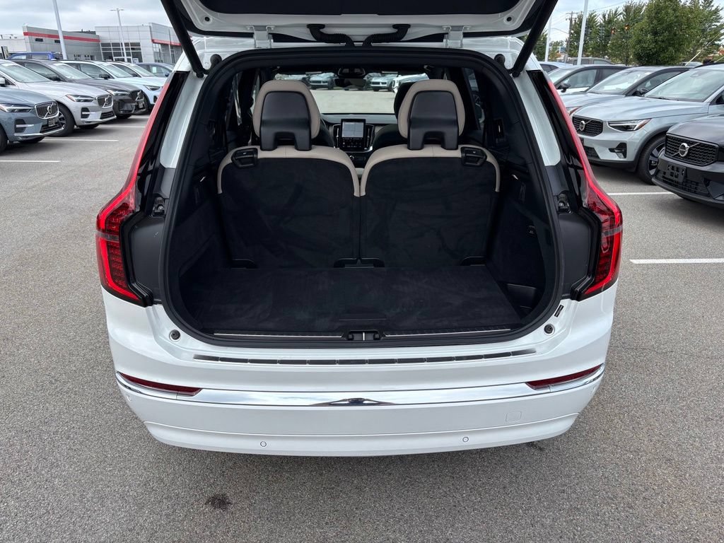 Used 2026 Volvo XC90 B6 Plus w/ Protection Package AWD/4WD image 28