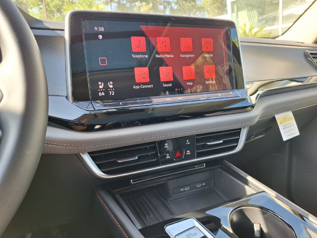 Used 2025 Volkswagen Atlas Peak Edition SE AWD/4WD image 14