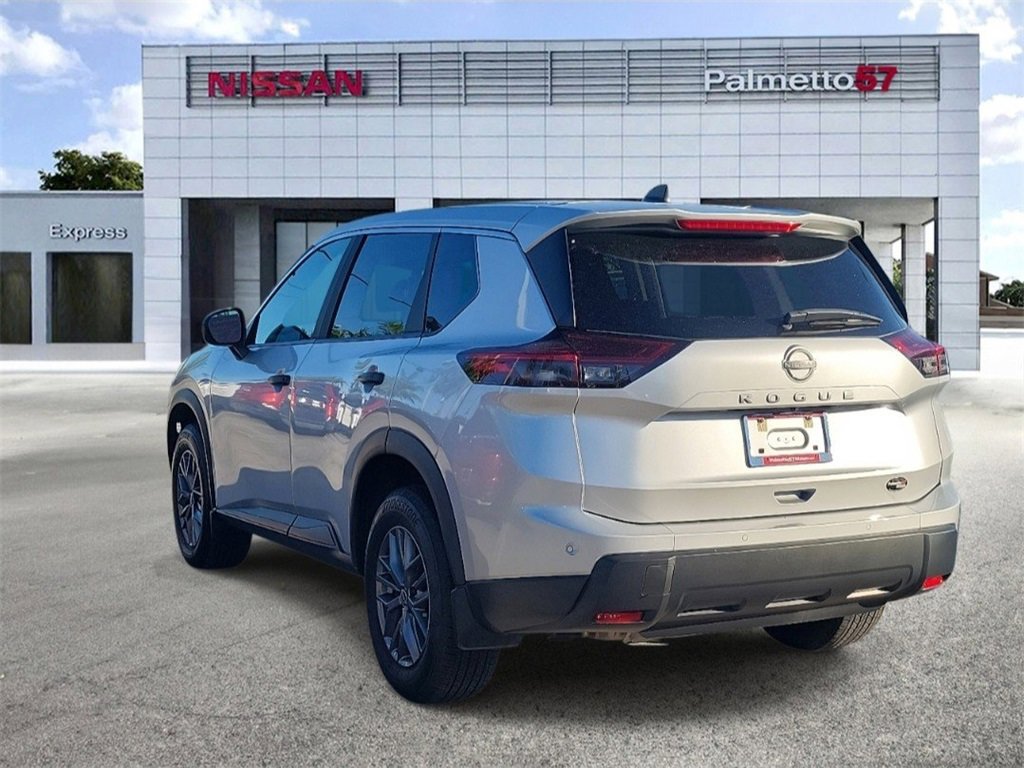 Certified 2025 Nissan Rogue S image 4