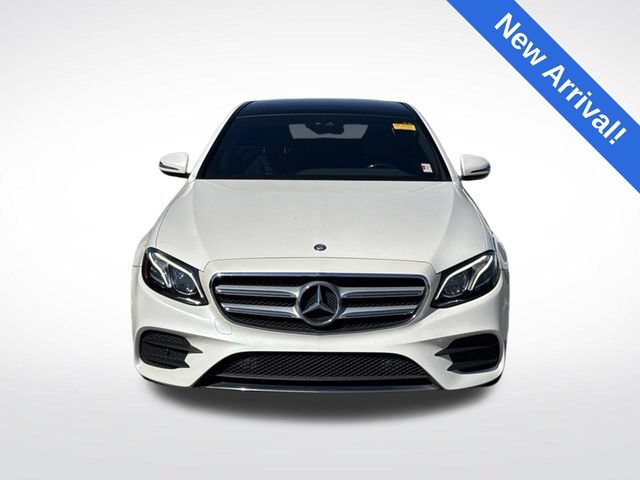 Used 2017 Mercedes-Benz E 300 4MATIC image 3