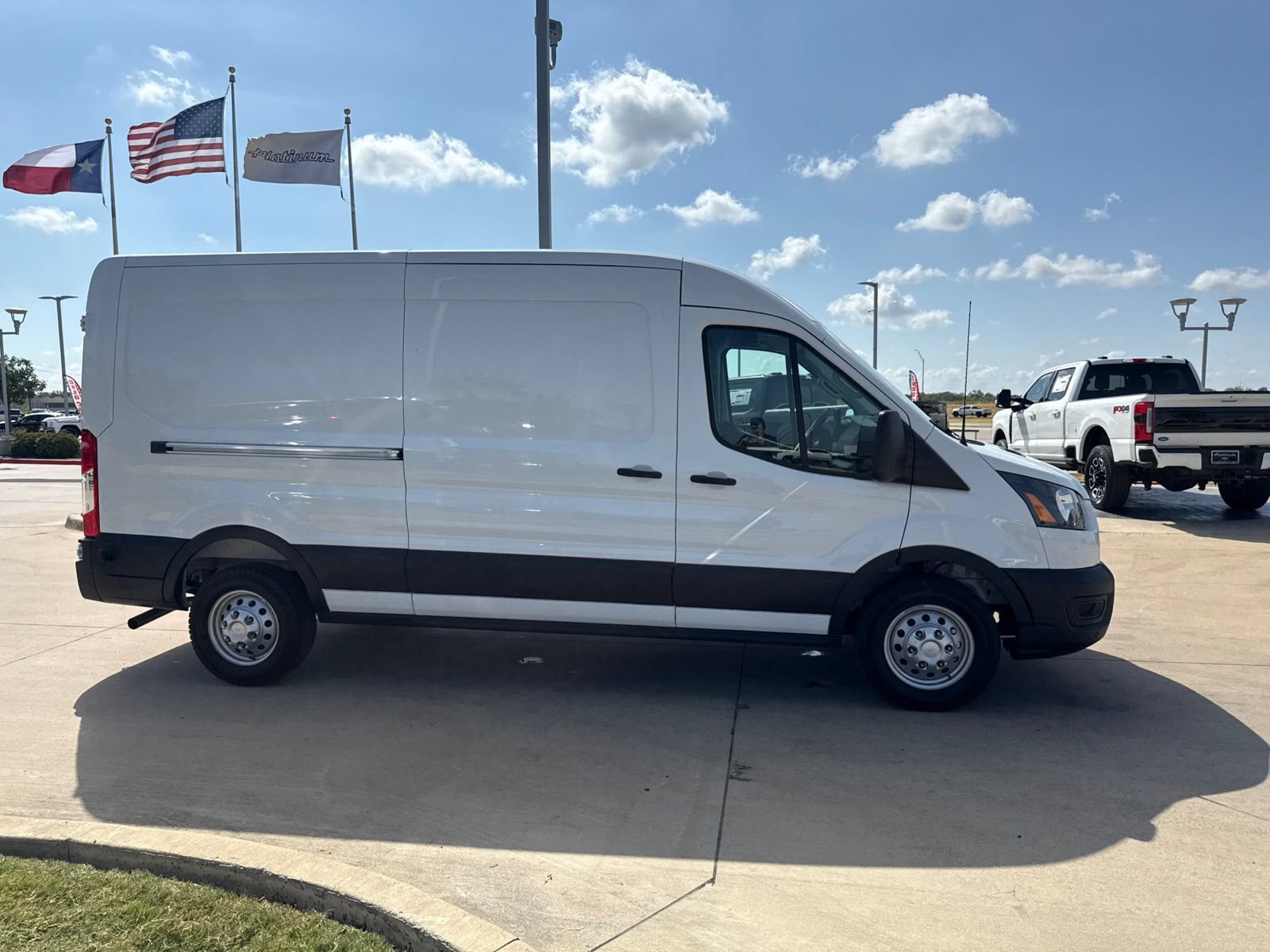 New 2026 Ford Transit 250 148 Medium Roof w/ Load Area Protection Package RWD image 7