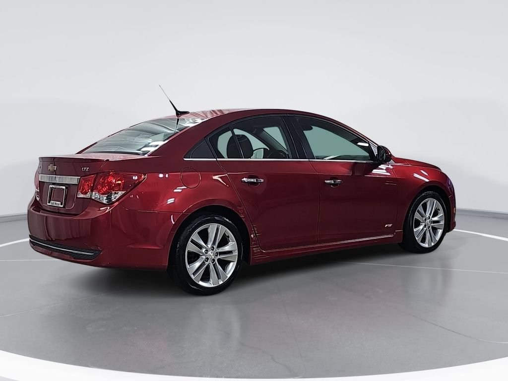 Used 2014 Chevrolet Cruze LTZ w/ RS Package FWD image 3