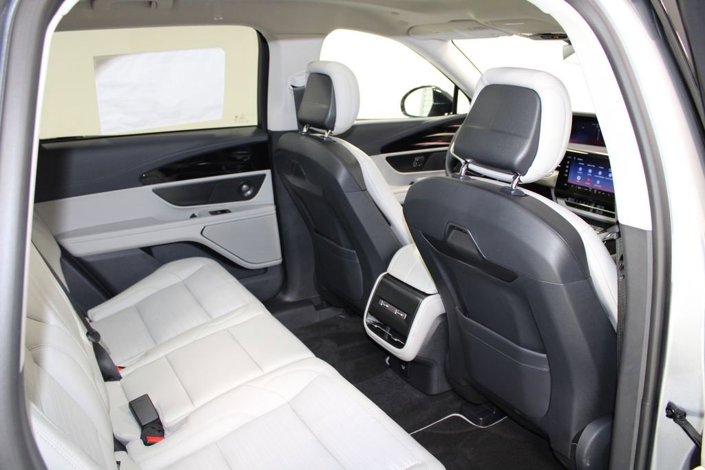 New 2026 Lincoln Nautilus Reserve image 32