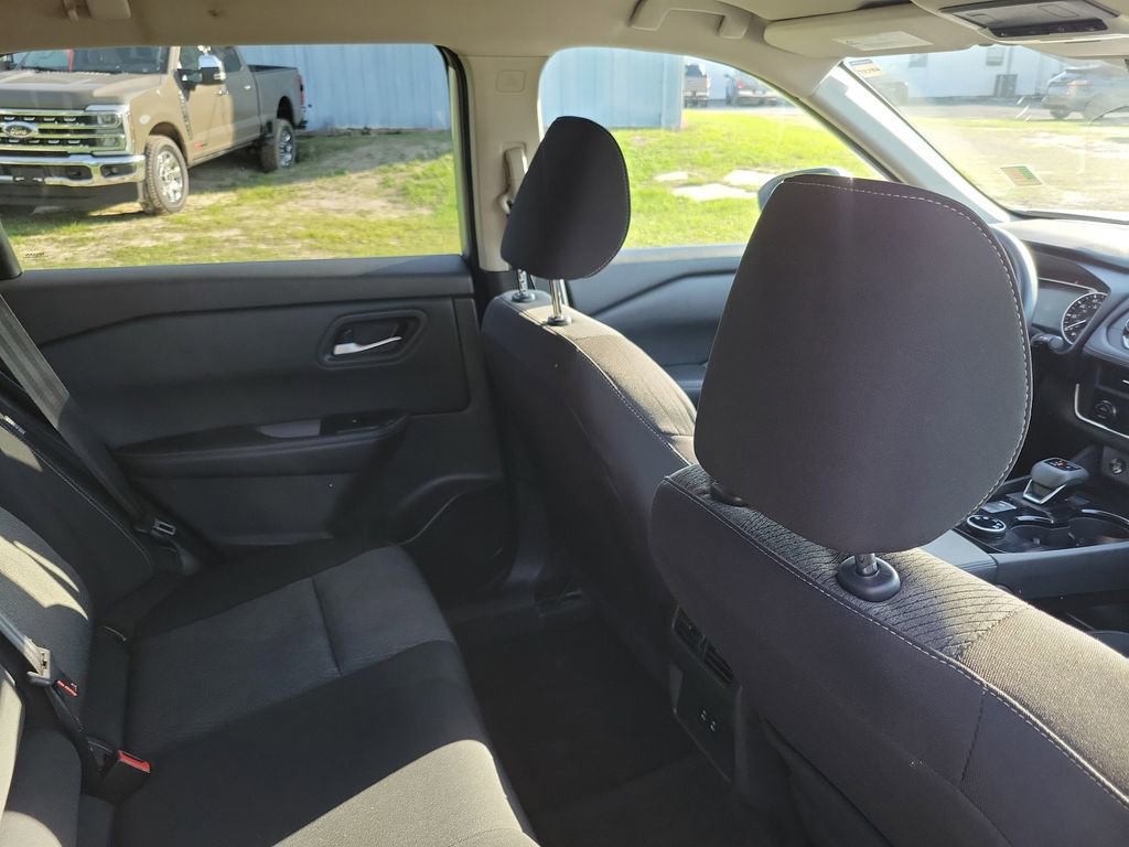 Used 2024 Nissan Rogue SV AWD/4WD image 34