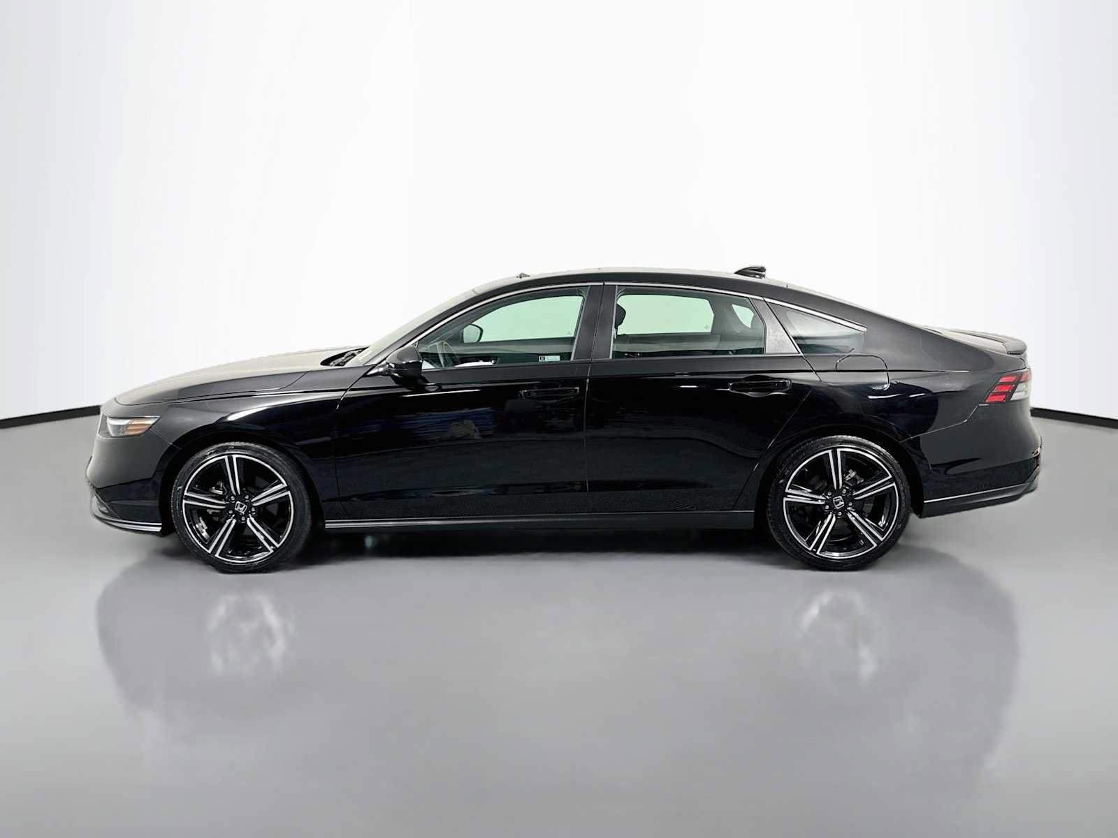 Certified 2024 Honda Accord Sport image 4