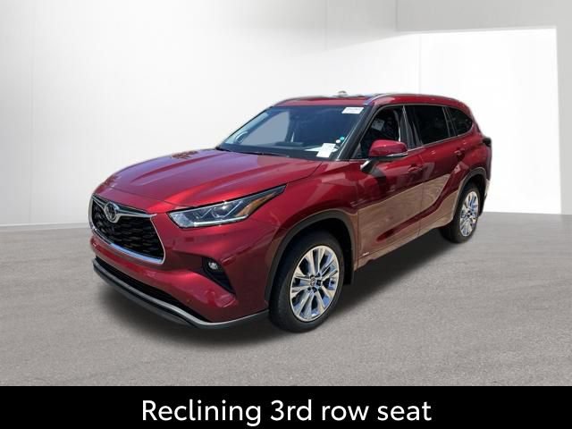 Certified 2026 Toyota Highlander Limited AWD/4WD image 20