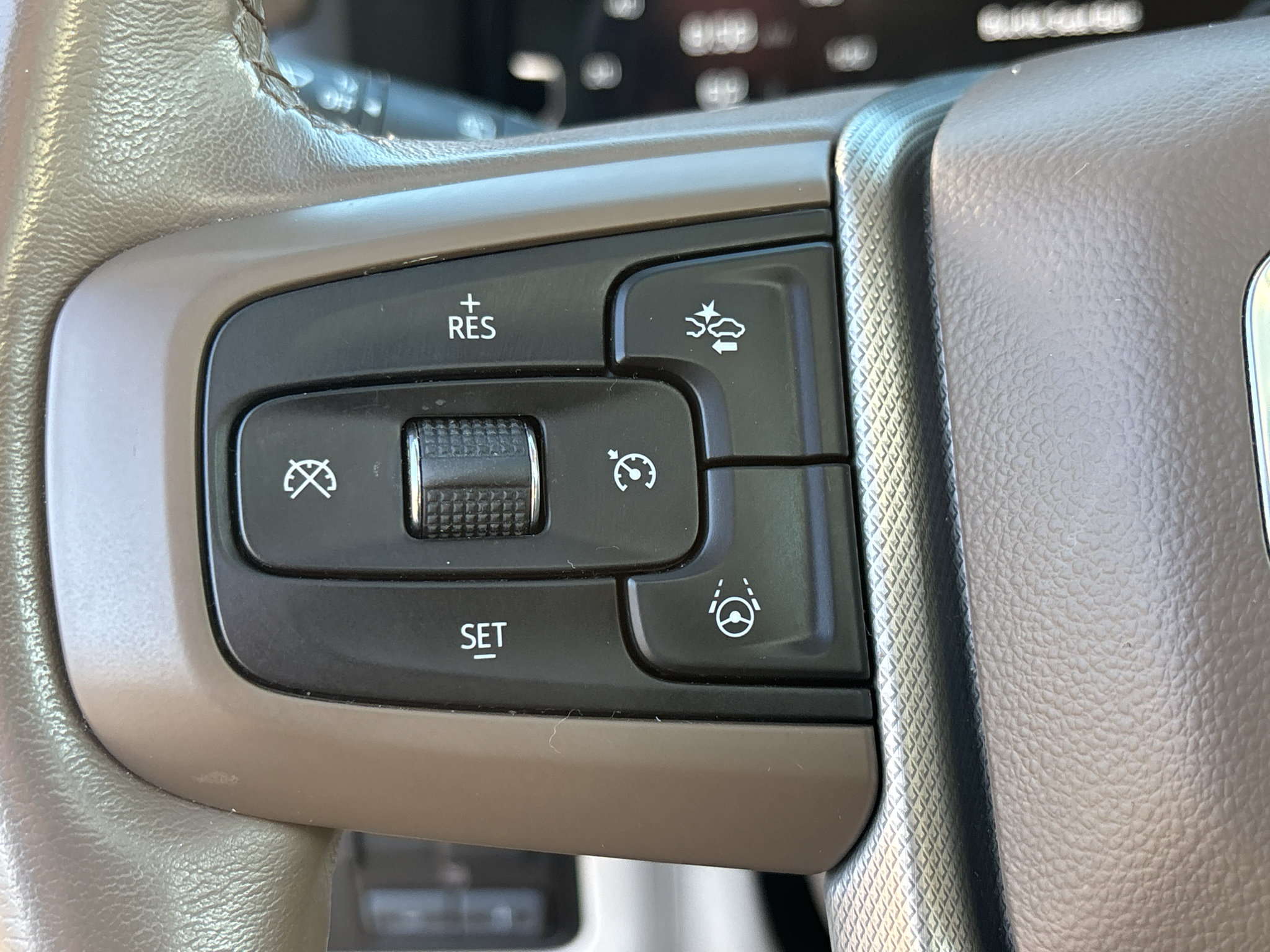 Used 2023 GMC Yukon XL Denali w/ Advanced Technology Package RWD image 13