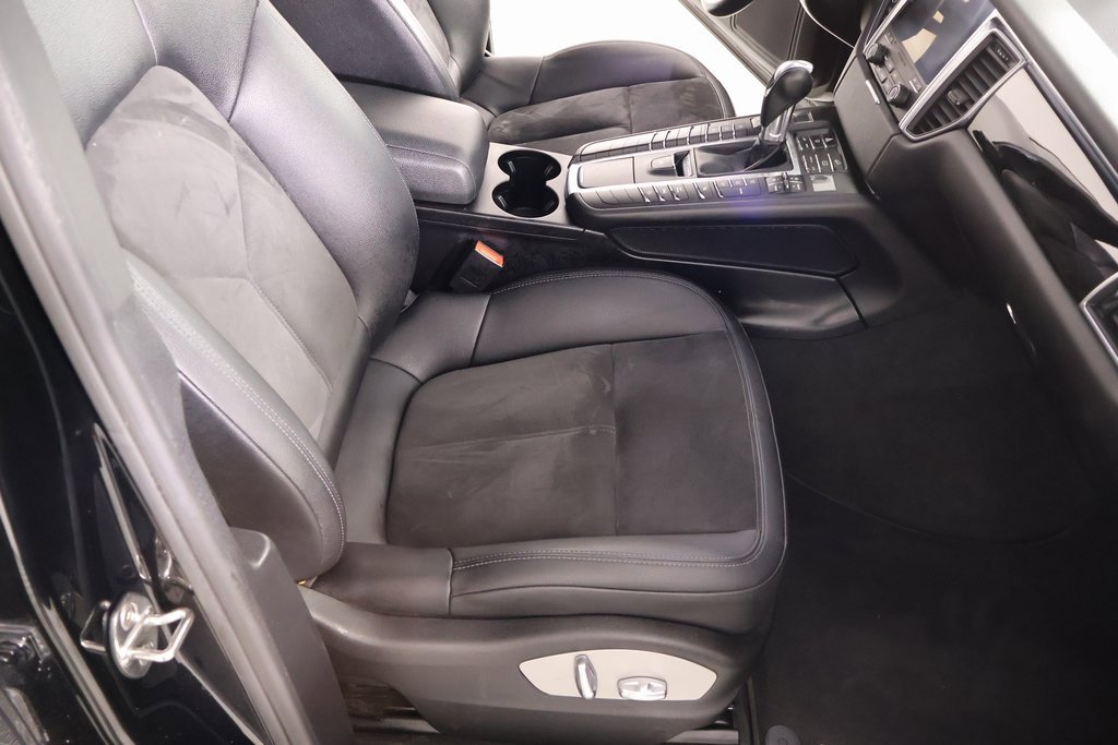 Used 2018 Porsche Macan image 13