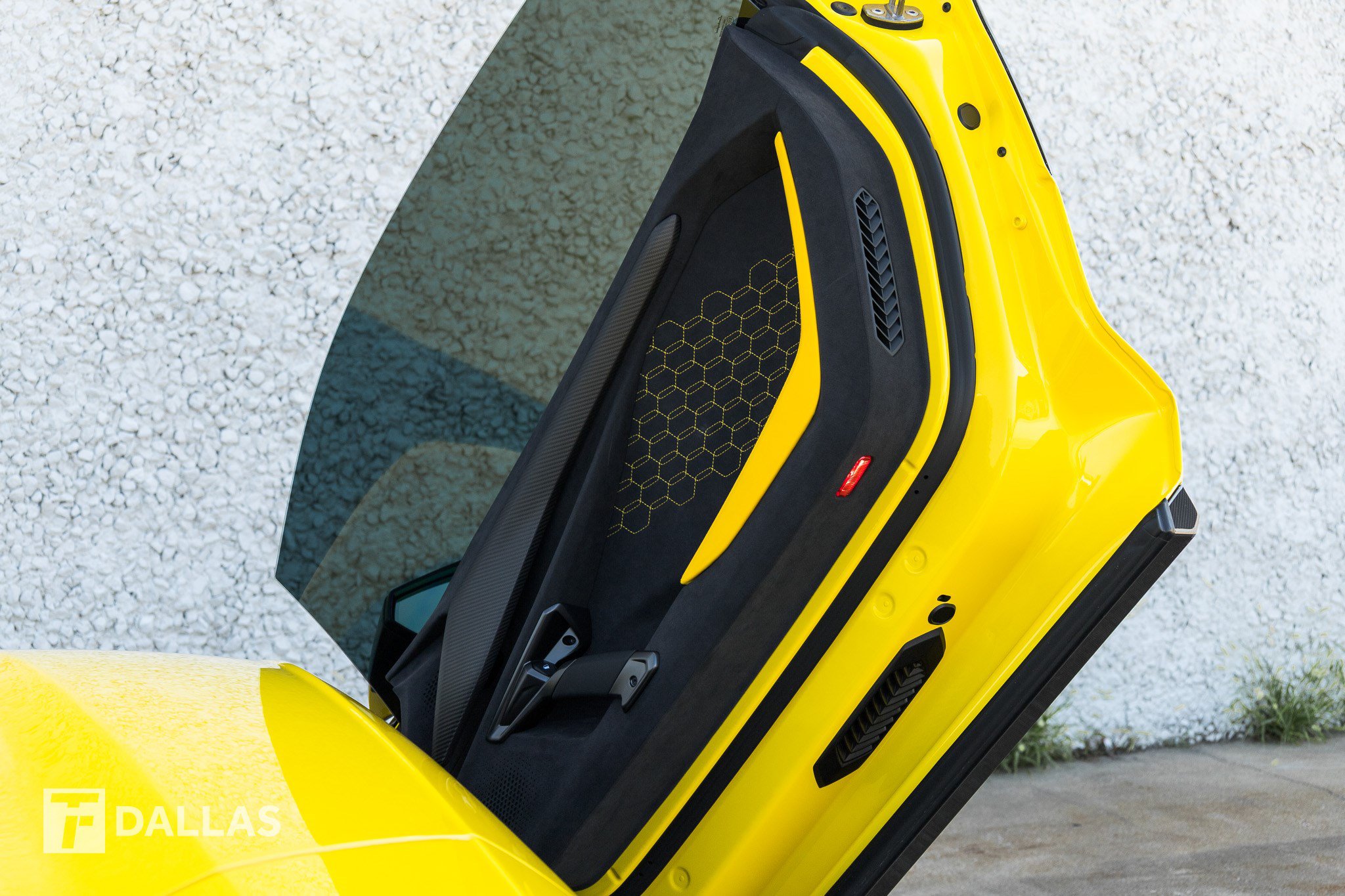 Used 2024 Lamborghini Revuelto AWD/4WD image 36