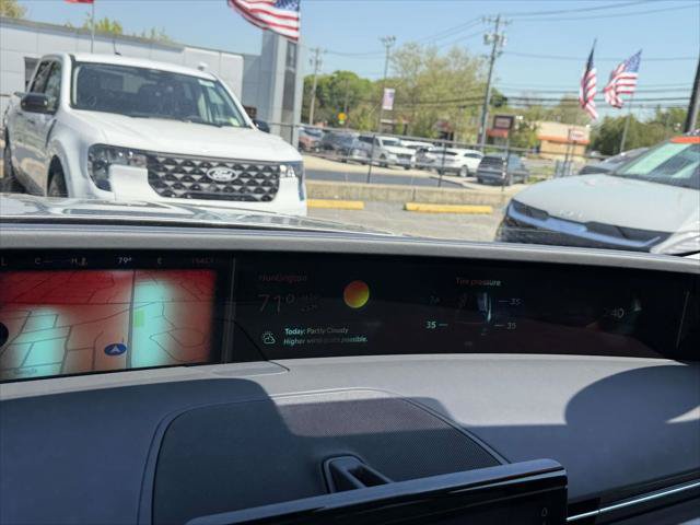 Used 2026 Lincoln Nautilus Premier w/ Equipment Group 102A AWD/4WD image 29