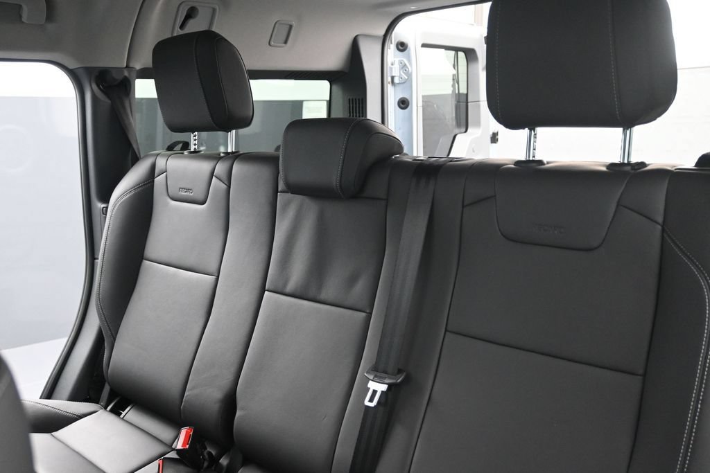 Used 2024 INEOS Grenadier Station Wagon AWD/4WD image 28