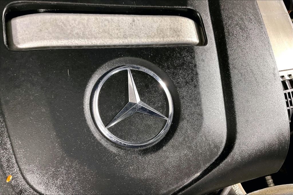 Used 2015 Mercedes-Benz C 300 4MATIC Sedan image 42