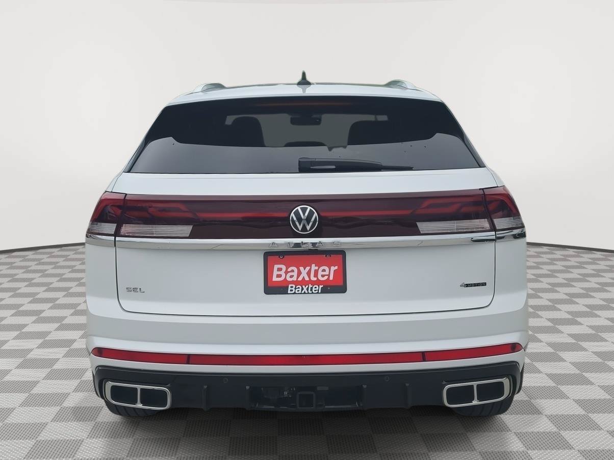 Certified 2024 Volkswagen Atlas Cross Sport SEL Premium R-Line AWD/4WD image 10