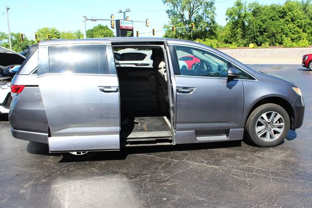 Used 2014 Honda Odyssey Touring Elite image 11