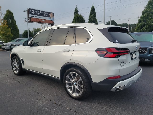Used 2024 BMW X5 sDrive40i w/ Parking Assistance Package RWD image 6
