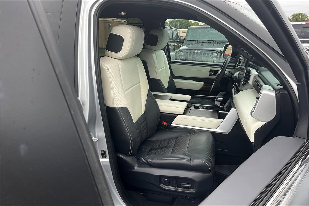 Used 2024 Toyota Sequoia Capstone image 27