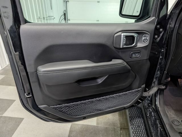 Used 2023 Jeep Wrangler Unlimited Sahara w/ Cold Weather Group AWD/4WD image 13