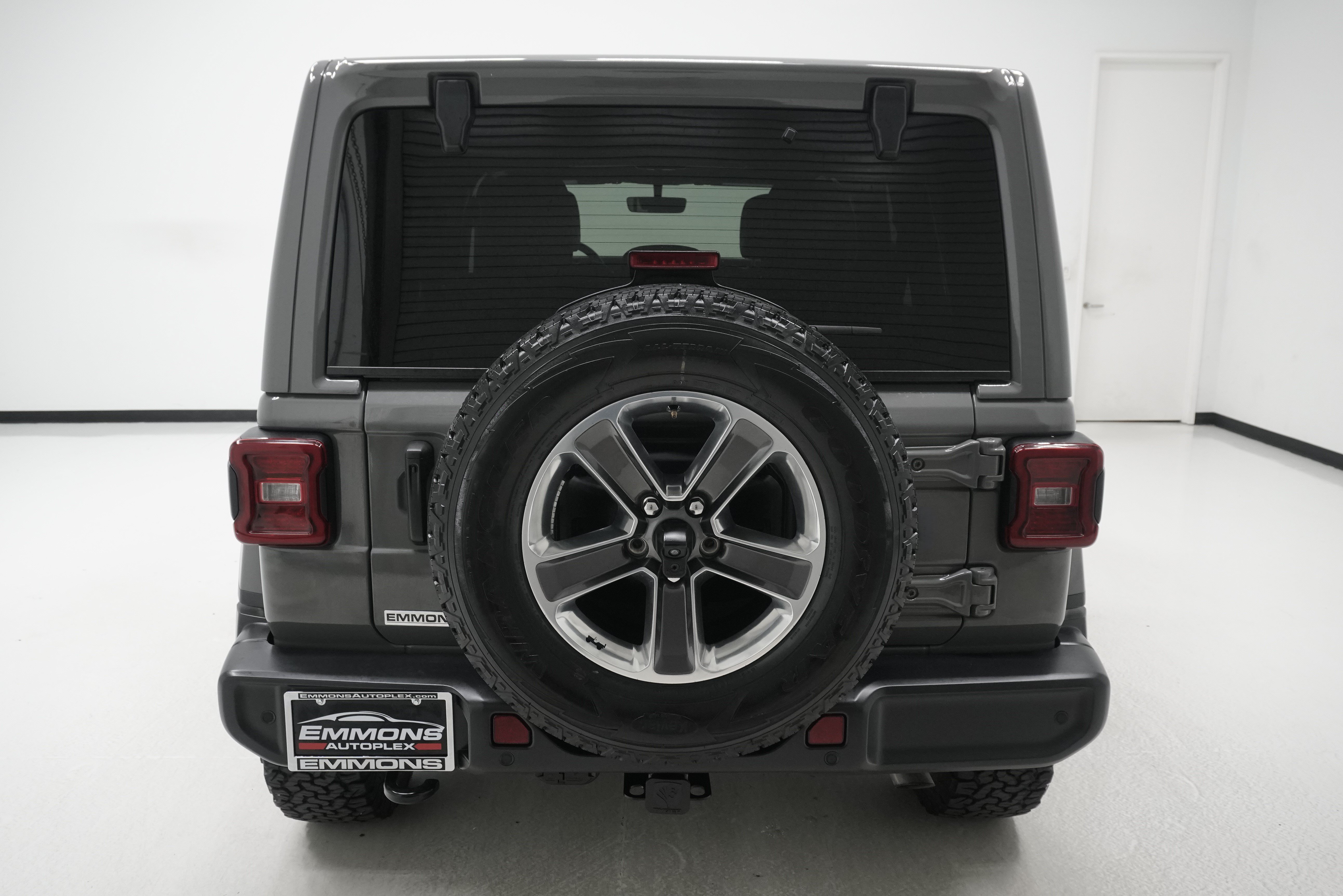 Used 2021 Jeep Wrangler Unlimited Sahara AWD/4WD image 5