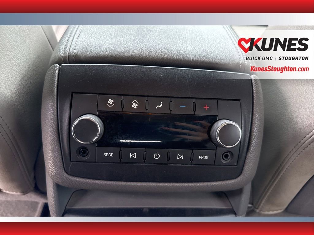 Used 2017 Chevrolet Traverse Premier image 21