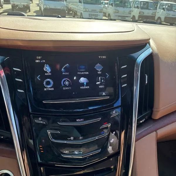 Used 2017 Cadillac Escalade Platinum AWD/4WD image 26