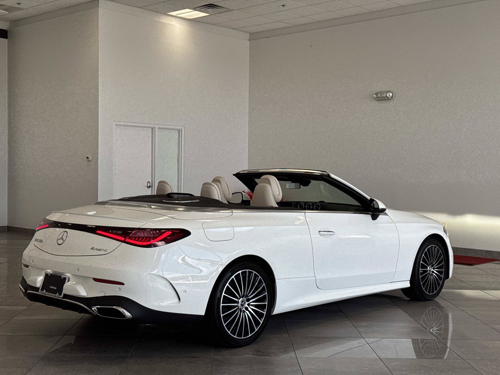 Certified 2024 Mercedes-Benz CLE 300 4MATIC Cabriolet image 22