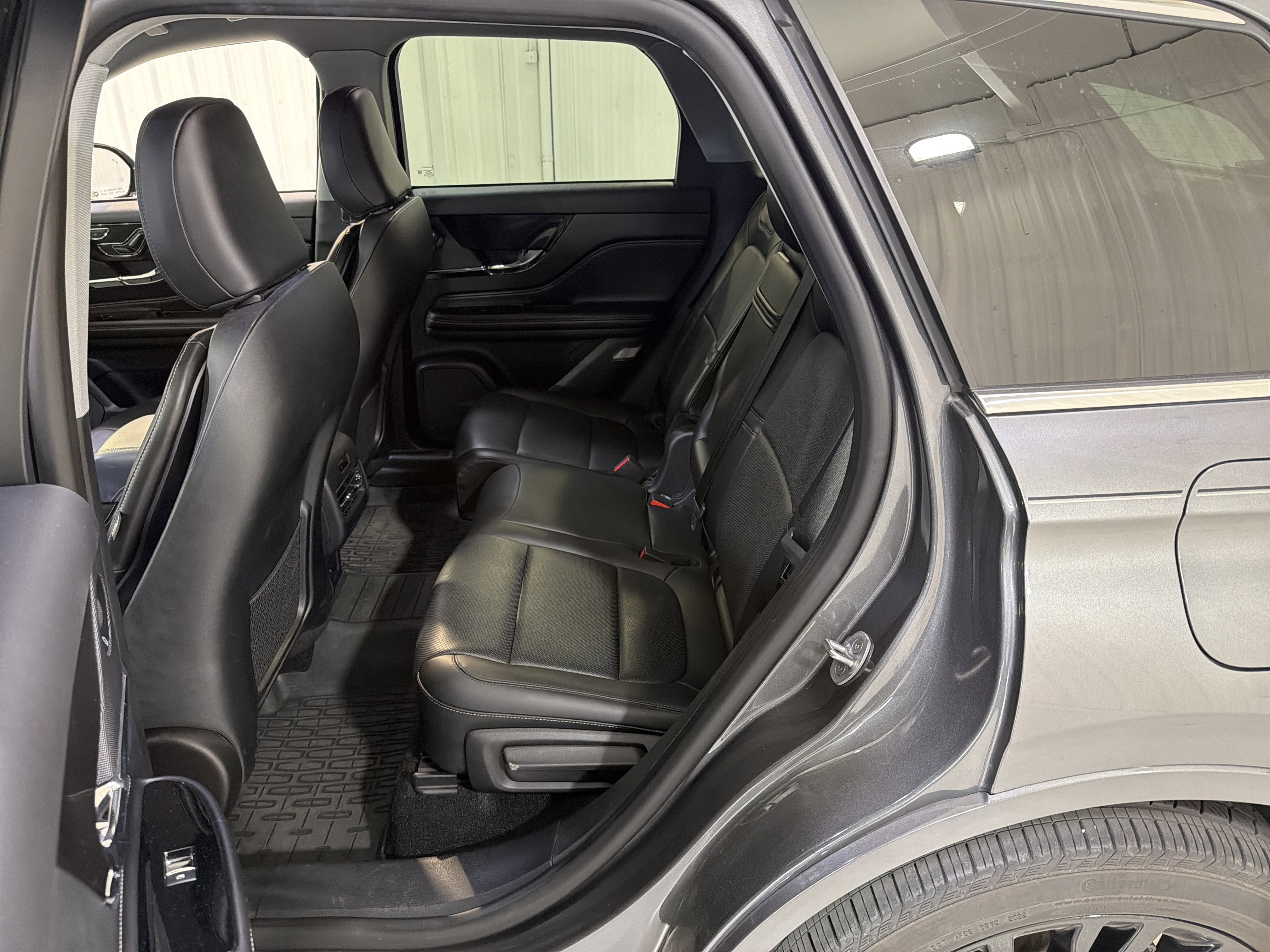 Used 2022 Lincoln Corsair Reserve w/ Luxury Package image 11