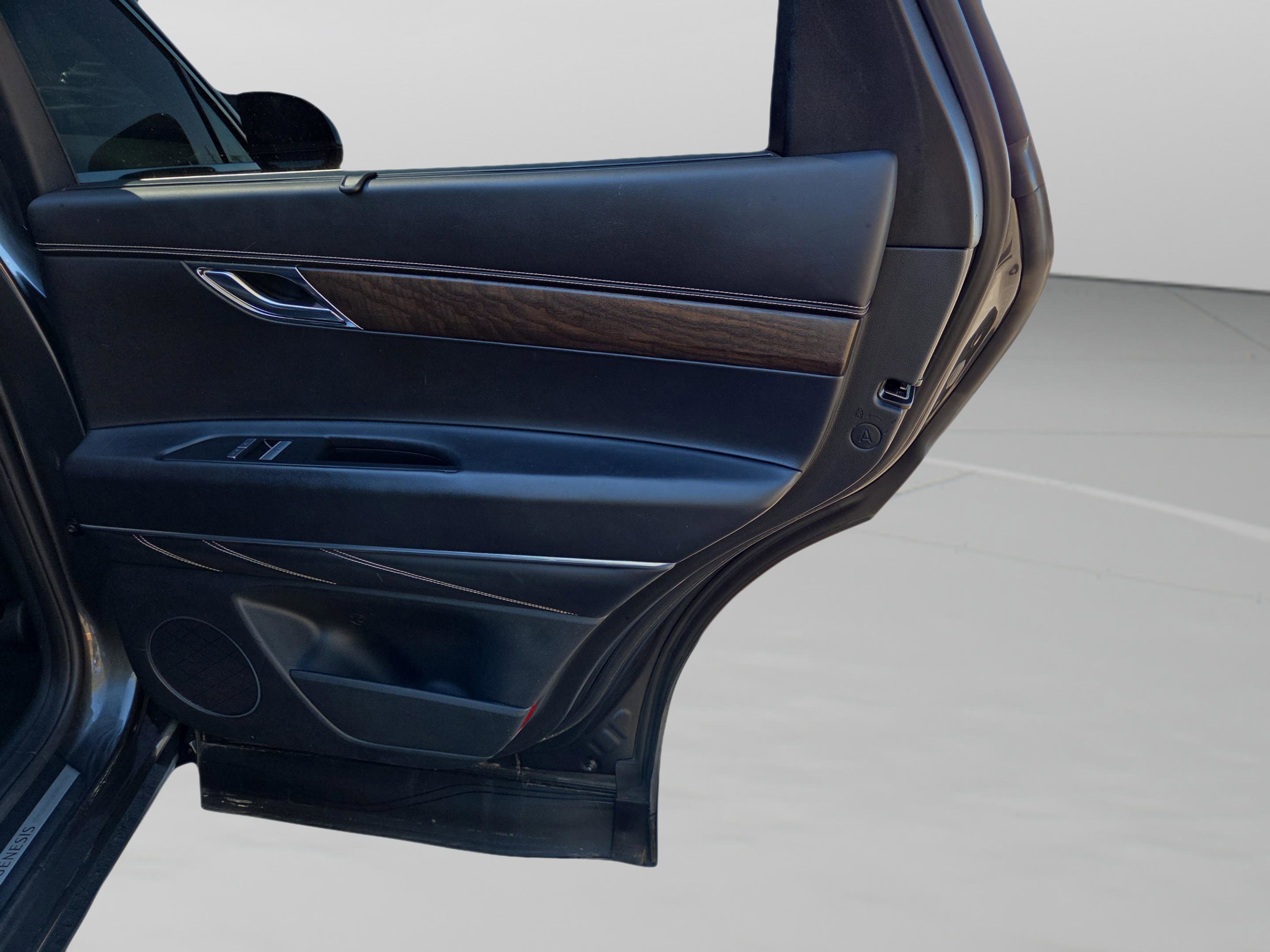 Used 2024 Genesis GV80 2.5T image 38