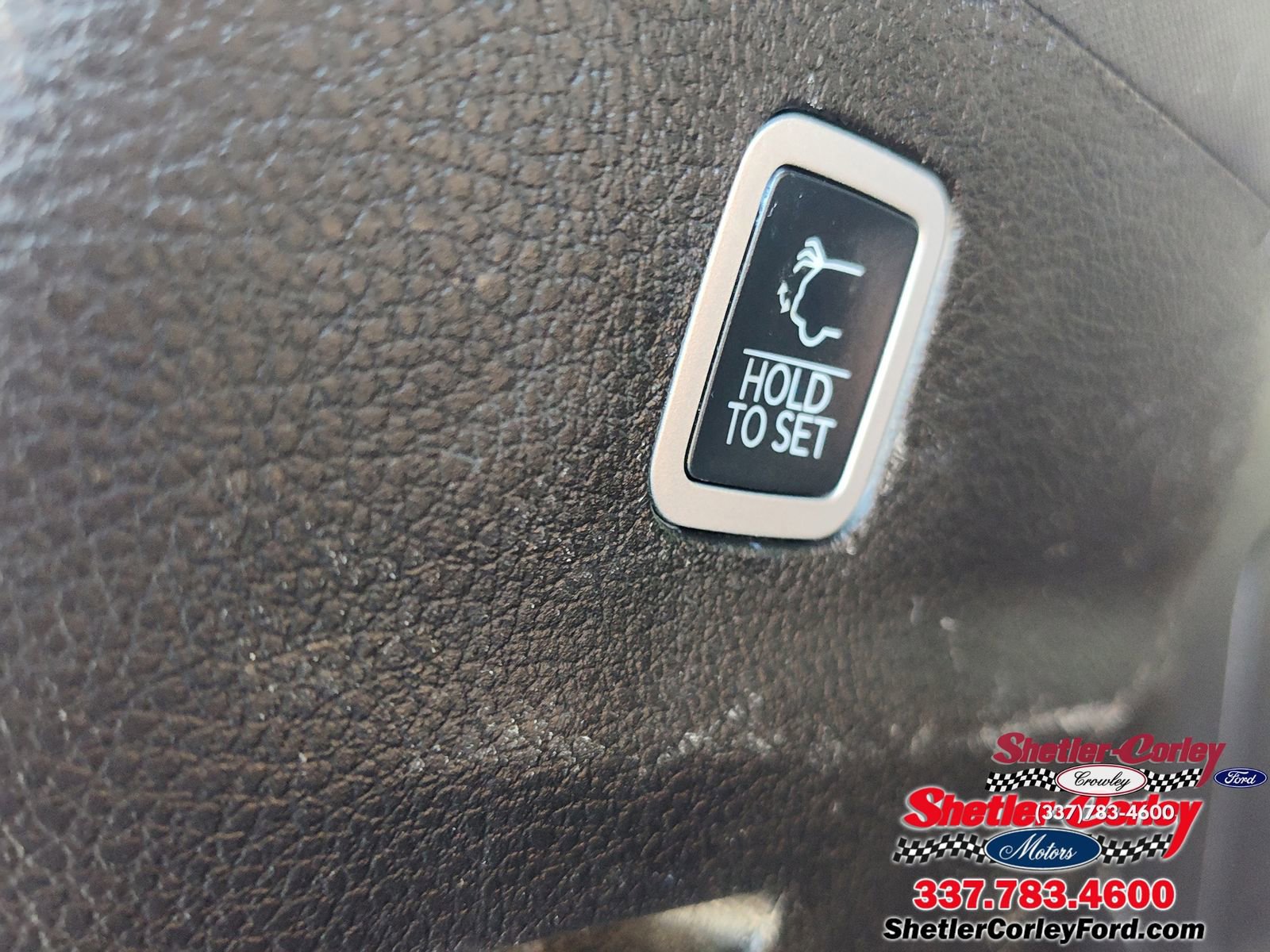 Used 2024 Jeep Wagoneer L Series II w/ Flexible Seating Group image 9