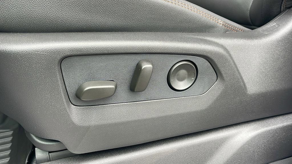 New 2026 GMC Sierra 2500 AT4 w/ AT4 Premium Plus Package image 12