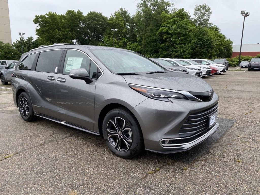 New 2026 Toyota Sienna Platinum