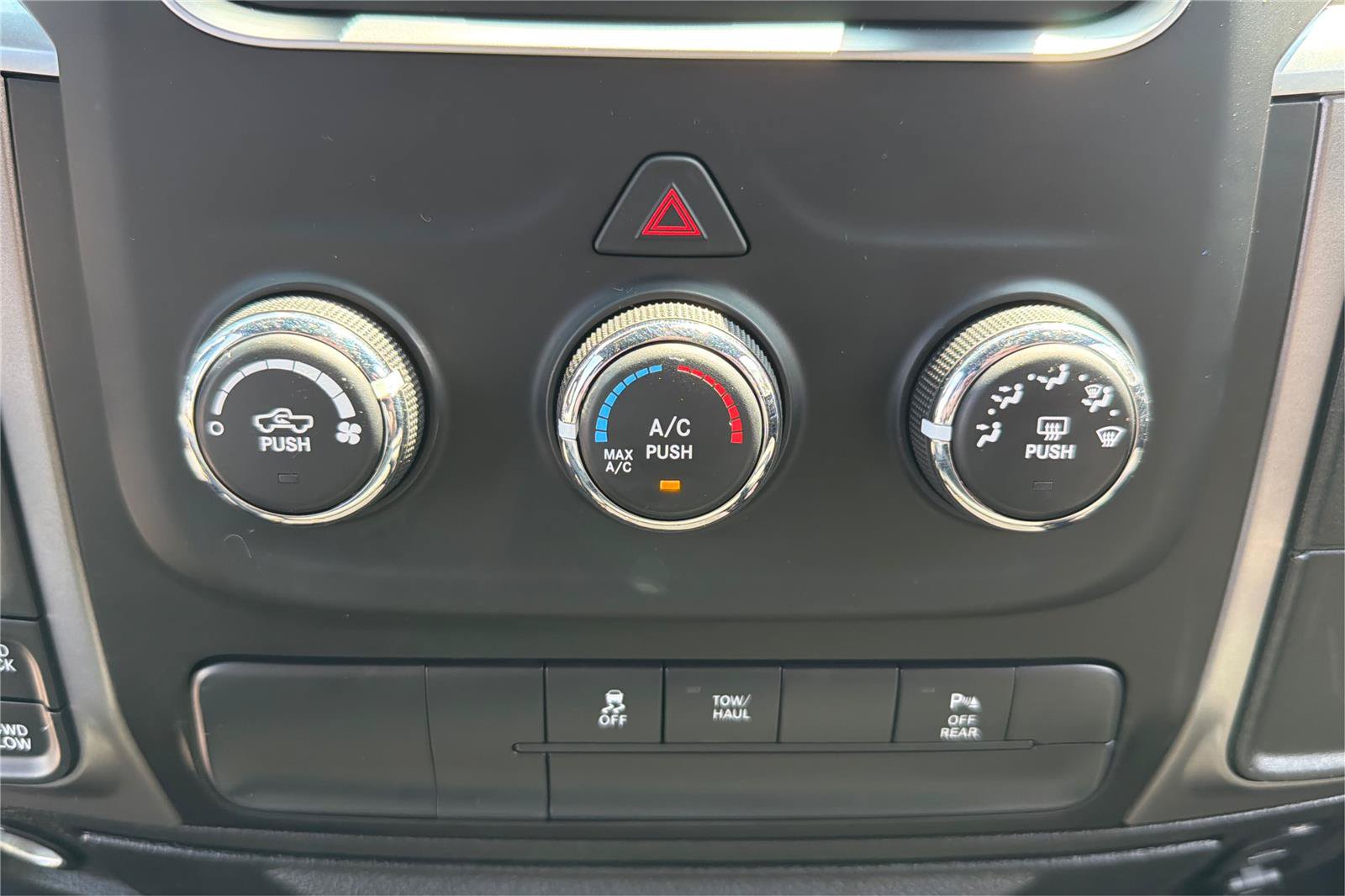 Used 2022 RAM 1500 Warlock AWD/4WD image 30