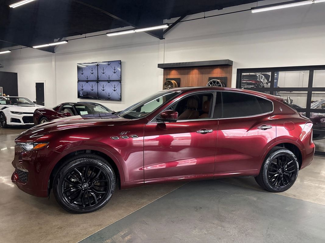 Used 2022 Maserati Levante GT image 3